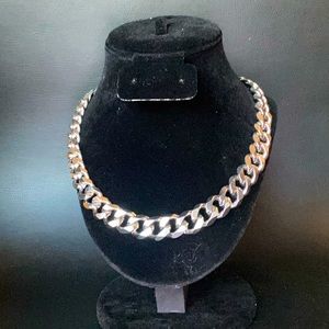 Large Silver toned Chain Necklace (H&M) 20in